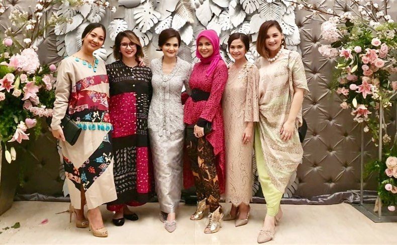 Simpel nan Elegan, Intip Ide Kebaya dan Rias Akad Nikah ala Cut Tari