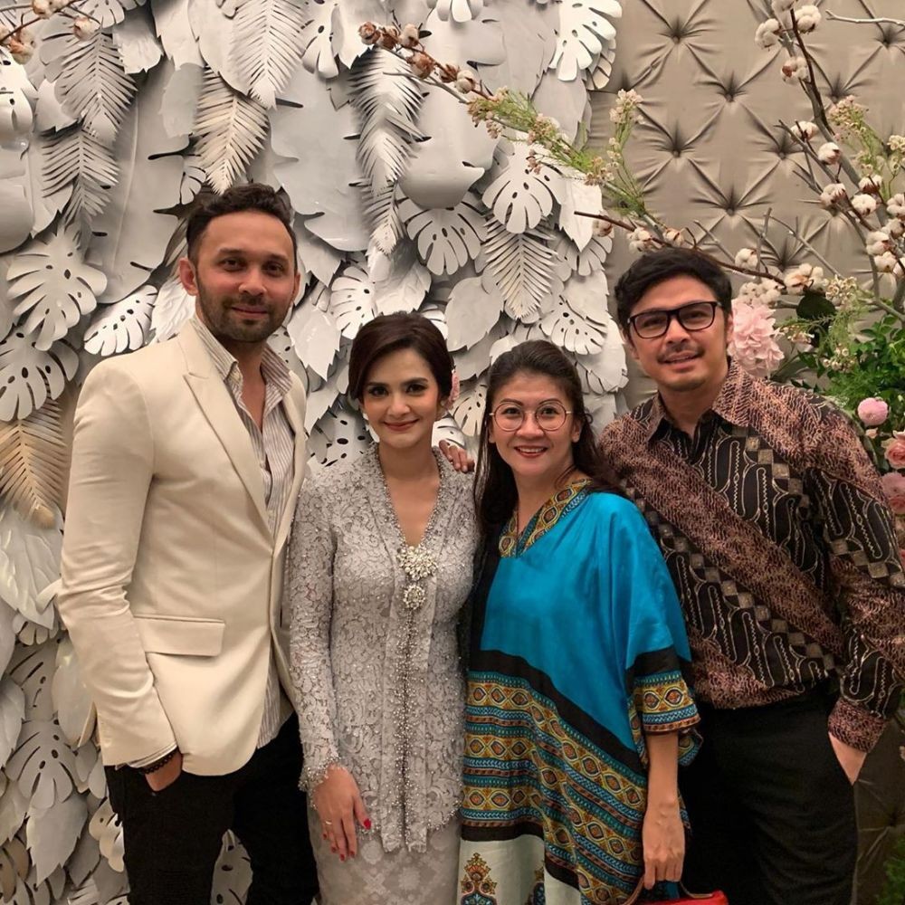 Simpel nan Elegan, Intip Ide Kebaya dan Rias Akad Nikah ala Cut Tari