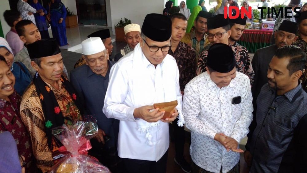 23 UKM Terima Sertifikat Halal Dari Plt Gubernur Aceh