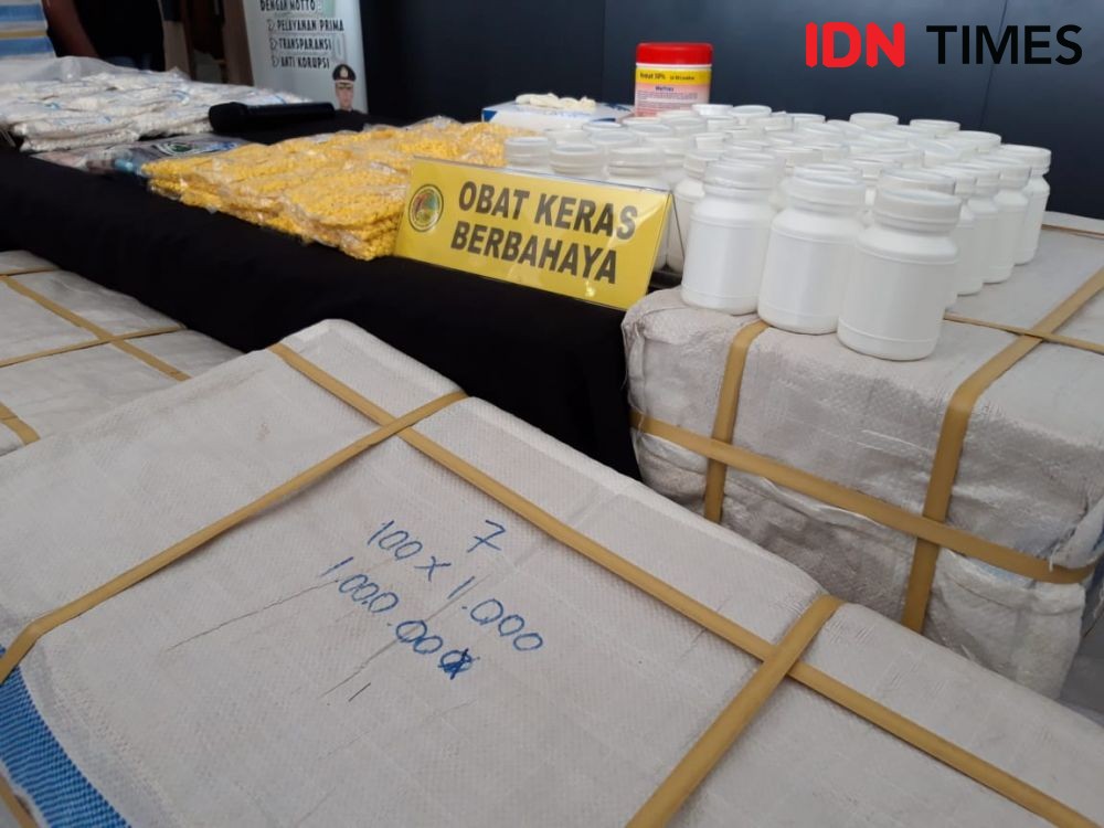 Oknum Jaksa di Semarang Pasok Pil Koplo ke Napi Lapas Kedungpane 