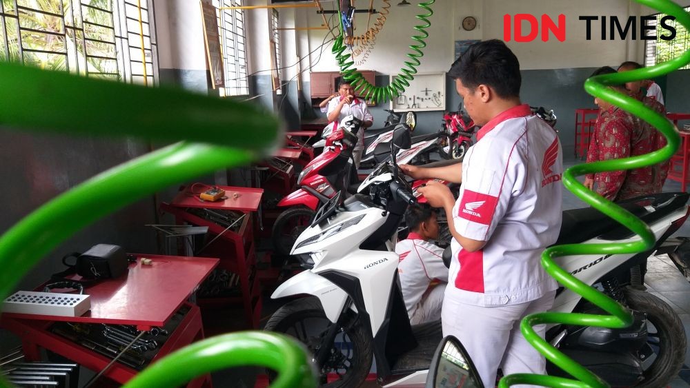 Pertama se-Sumut, Yayasan AHM Resmikan Safety Riding Lab di SMK PABA