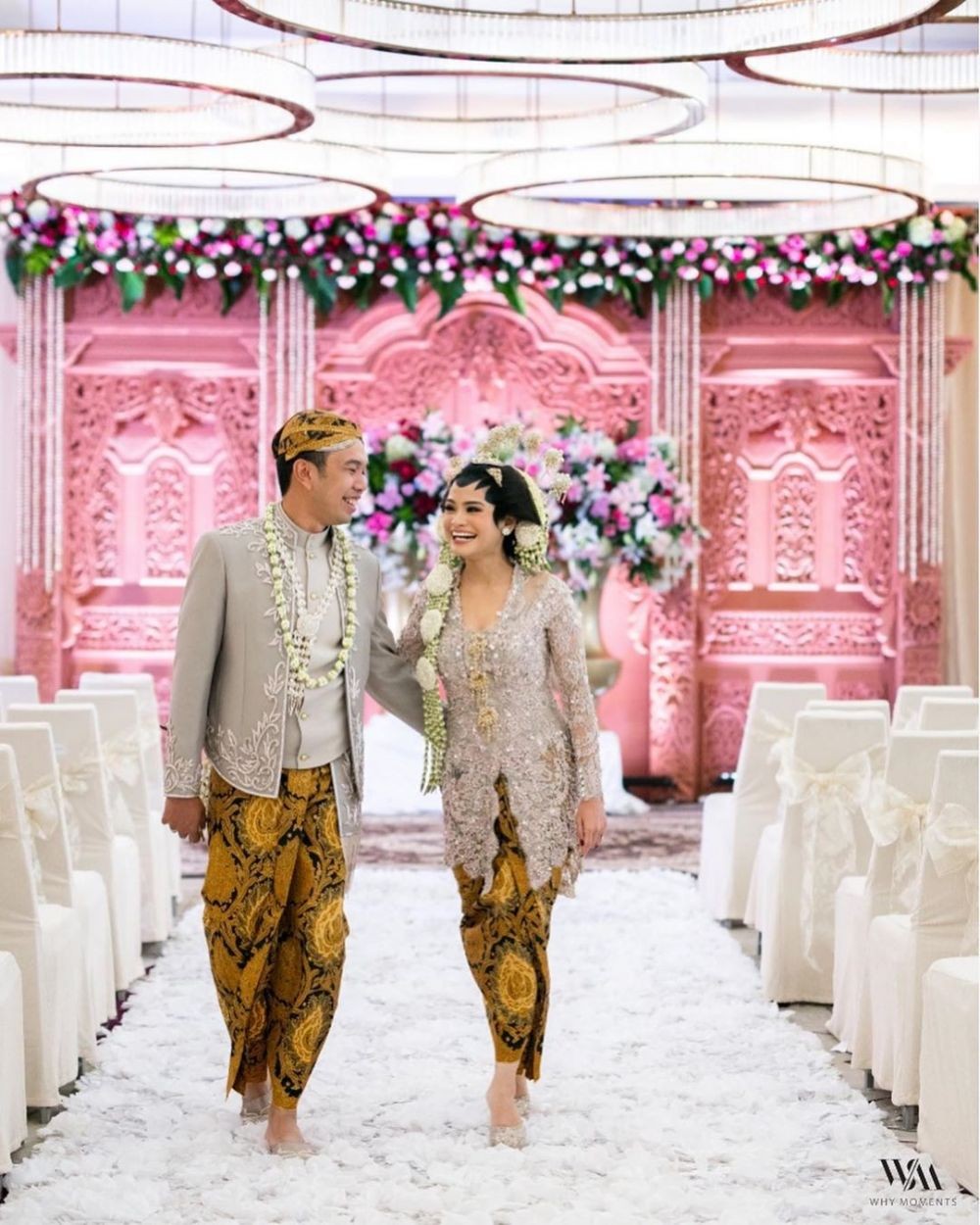 10 Ide Kebaya Pernikahan Seleb Paling Hits 2019 Anggun 