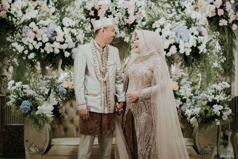 10 Ide Kebaya Pernikahan Seleb Paling Hits 2019 Anggun 