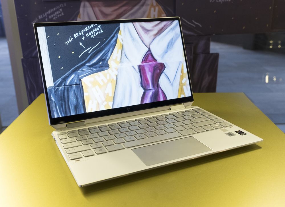 HP hadirkan Laptop Premium Canggih untuk Profesional Muda