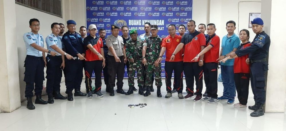 TNI dan Polri Razia Kamar Narapidana di Lapas Pemuda Langkat