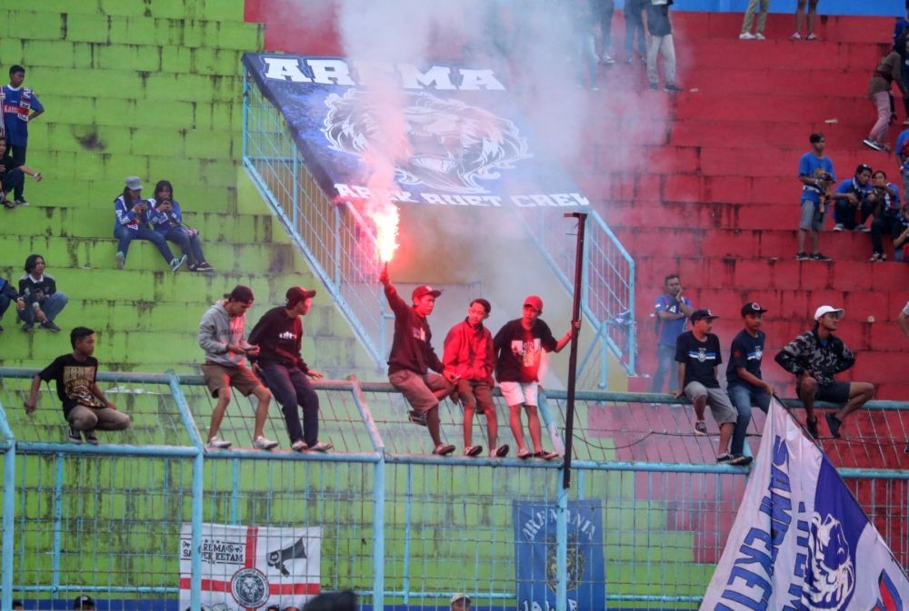 Menang Lawan Bali United, Arema FC Tetap Diprotes Aremania 