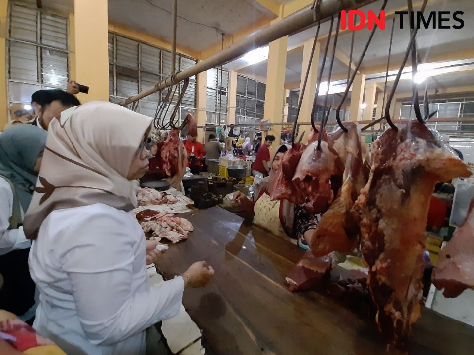 Pekan Pertama Ramadan, Harga Daging Sapi dan Ayam Merangkak Naik