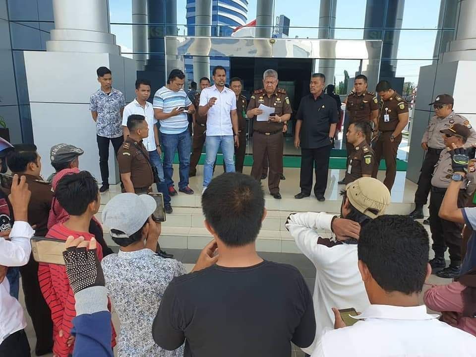 Eks Walikota Sibolga Syarfi Hutauruk Dilaporkan ke KPK
