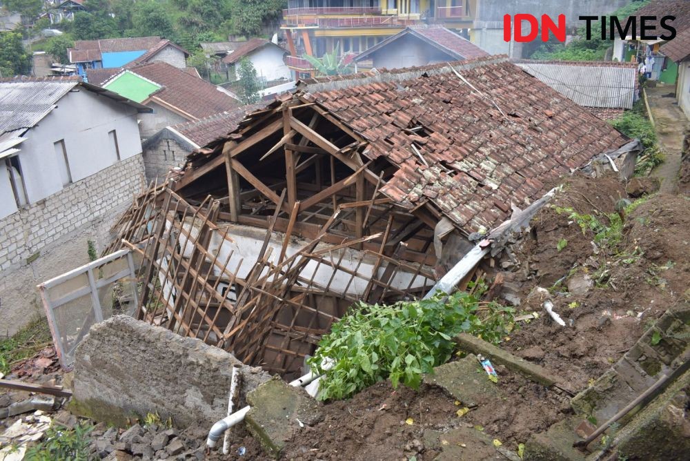 Musim Hujan, Ribuan Desa di Jateng Terdeteksi Rawan Longsor