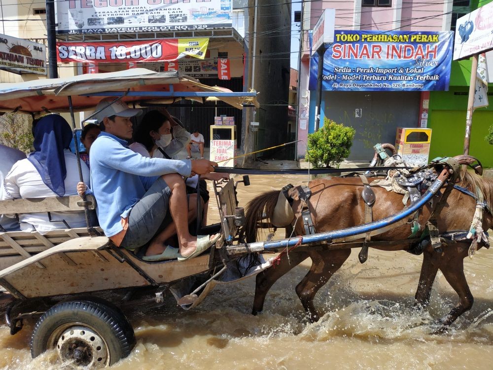 4 Kecamatan di Bandung Terendam Banjir, Ketinggian Air Sampai 150 Cm