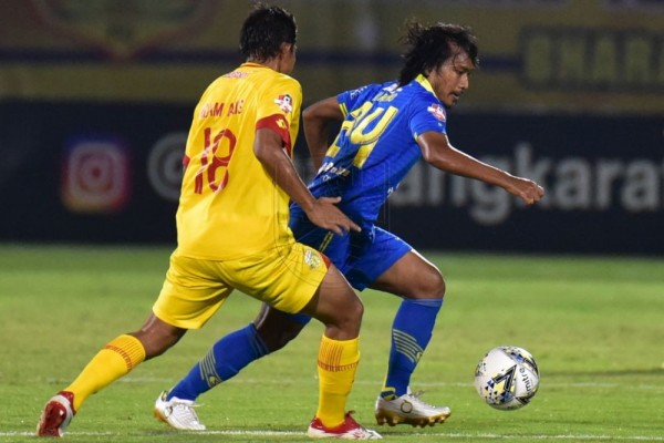 Pesan Haru Hariono Pada Laga Terakhirnya Bersama Persib Bandung