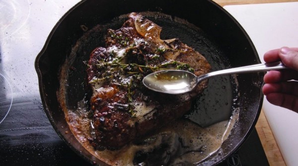 10 Teknik Memasak Steak yang Bisa Dipraktikkan di Rumah, Seenak Resto!