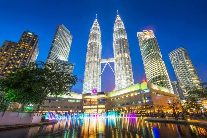 5 Tips Traveling Halal ke Luar Negeri untuk Wisatawan Muslim