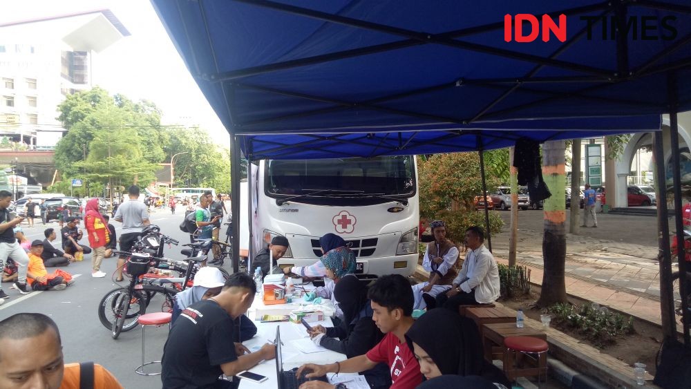 Jemput Pendonor, PMI Makassar Buka Posko Donor Darah di Car Free Day