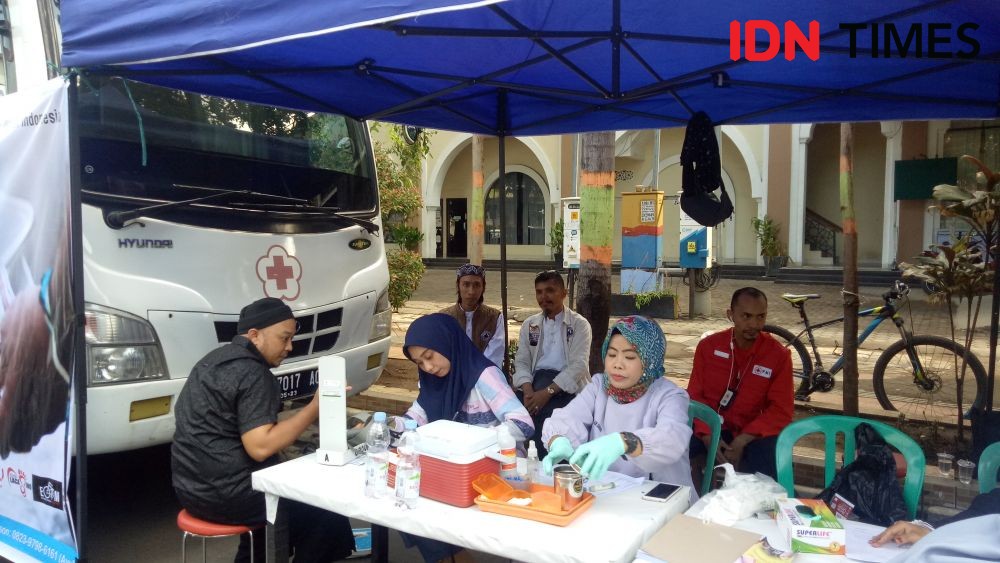 Jemput Pendonor, PMI Makassar Buka Posko Donor Darah di Car Free Day