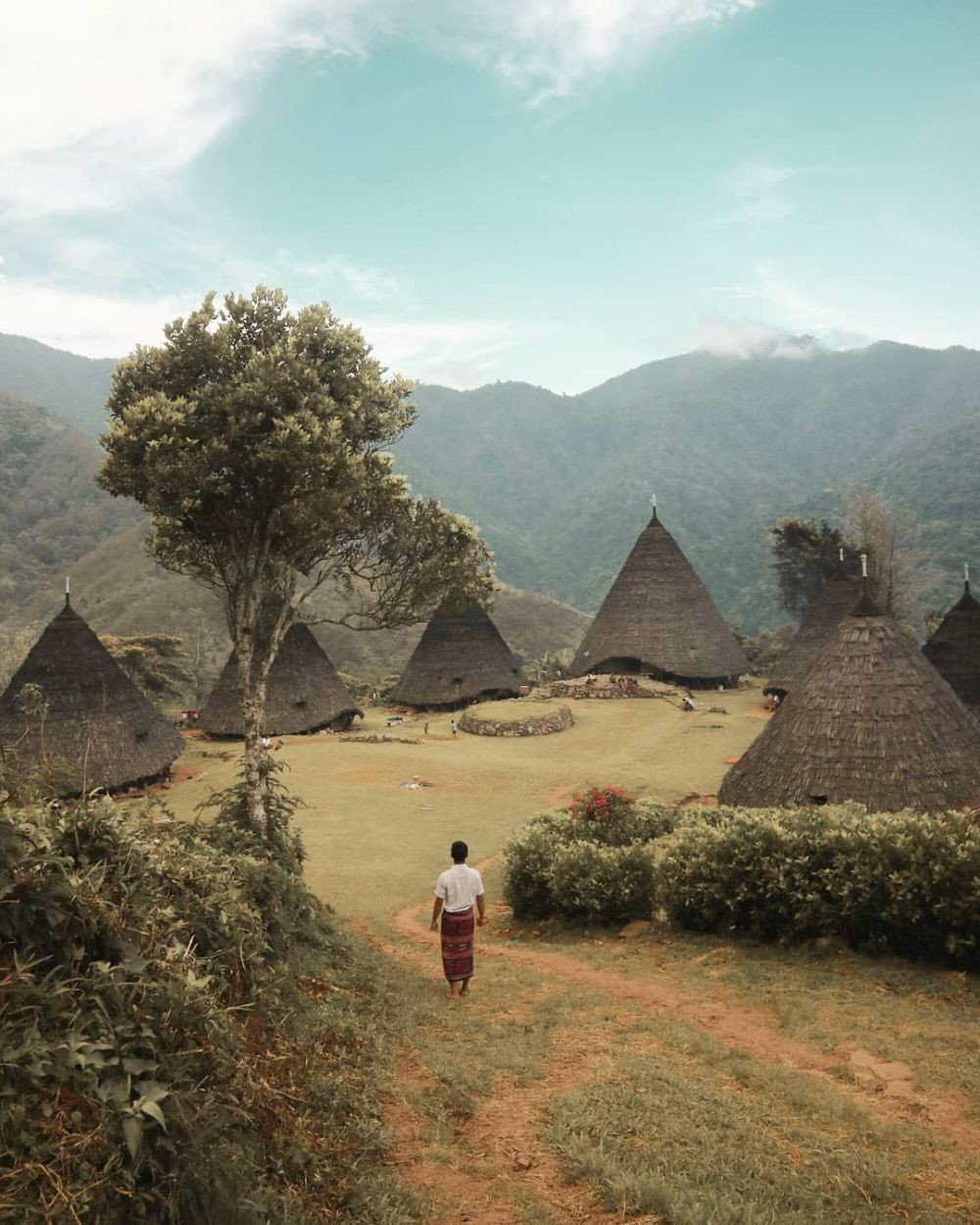 10 Tempat Wisata Terindah Nusa Tenggara Timur Gak Cuma Pulau Komodo