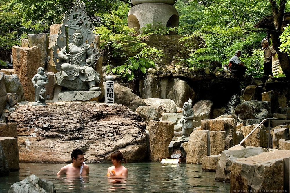 9 Aturan Khusus Mandi di Onsen Khas Jepang  Gak Cuma Harus 