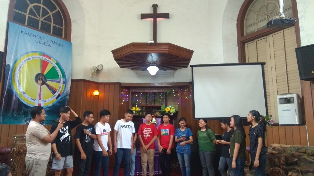 Mengintip Persiapan Natal dan Sejarah Gereja Kristen Pasundan Cirebon