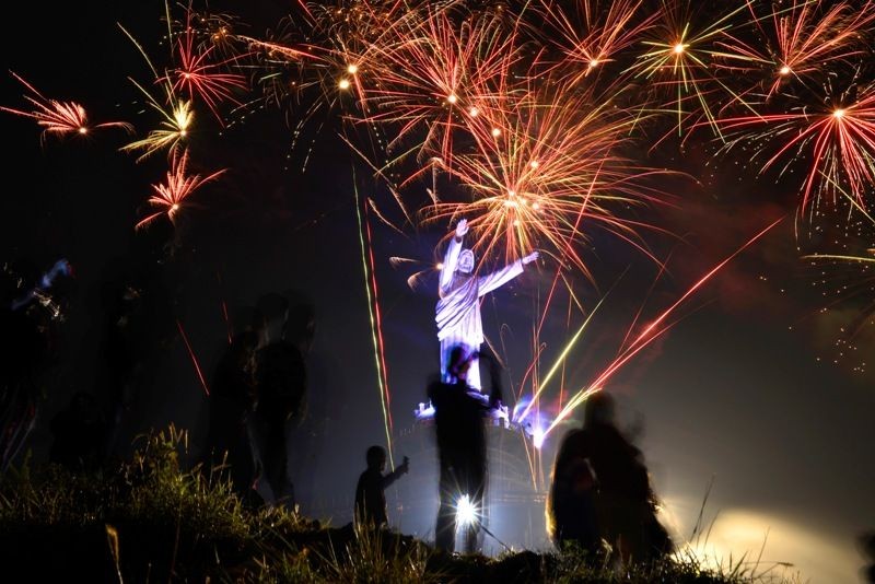 10 Tempat Merayakan Tahun Baru di Indonesia, Pusat Pesta Kembang Api