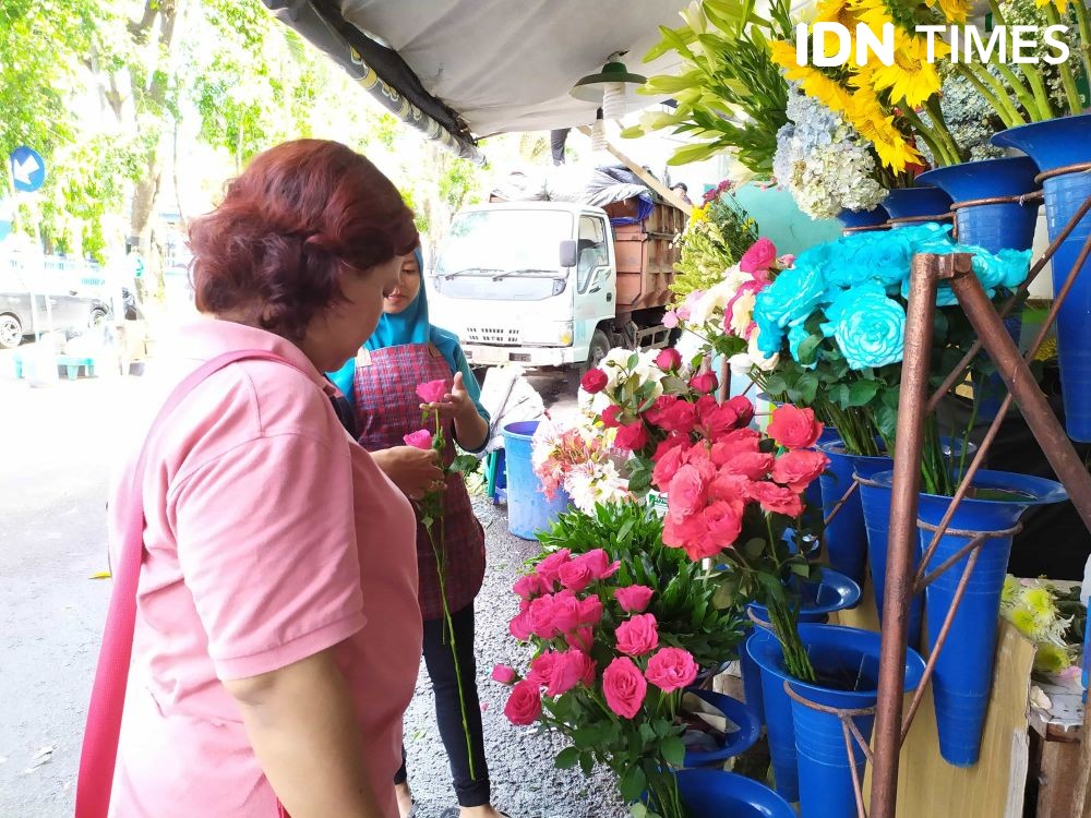 Momen Natal, Penjual Bunga Potong di Kotabaru Alami Lonjakan Pembeli