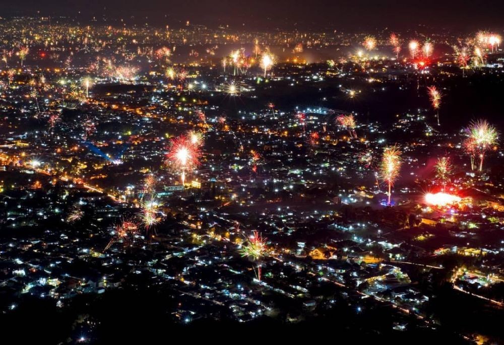 10 Tempat Merayakan Tahun Baru di Indonesia, Pusat Pesta Kembang Api