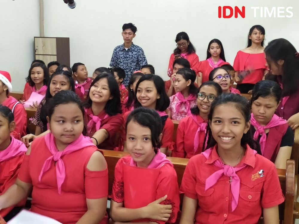 Kemeriahan Natal, Rebana Iringi Paduan Suara Gereja Mater Dei Semarang