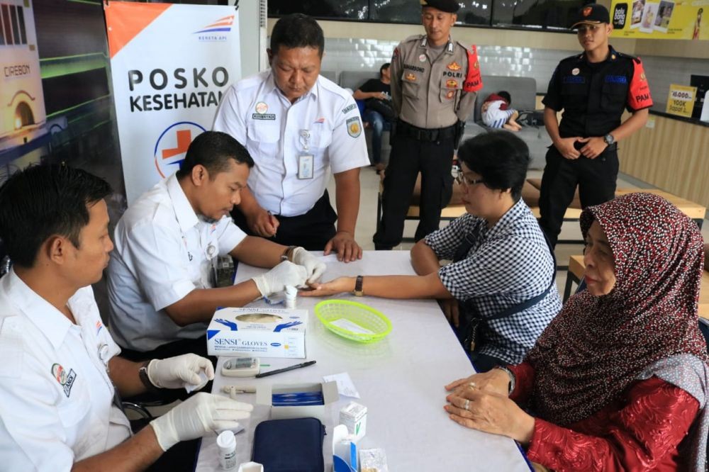 Kelelahan di Perjalanan, Posko Medis KA Daop Cirebon Rawat 29 Penumpang