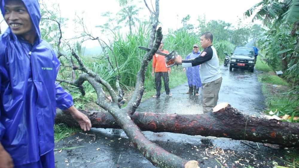 Cuaca Jateng Akhir Pekan Ini, 3 Wilayah  Diterjang Hujan Petir