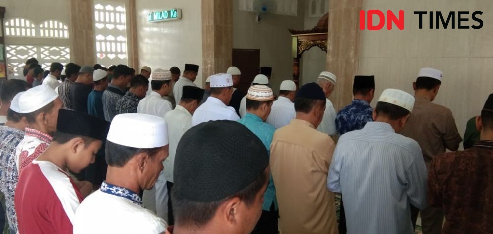 Ribuan Warga Binjai Salat Gerhana Berjamaah di Masjid Agung