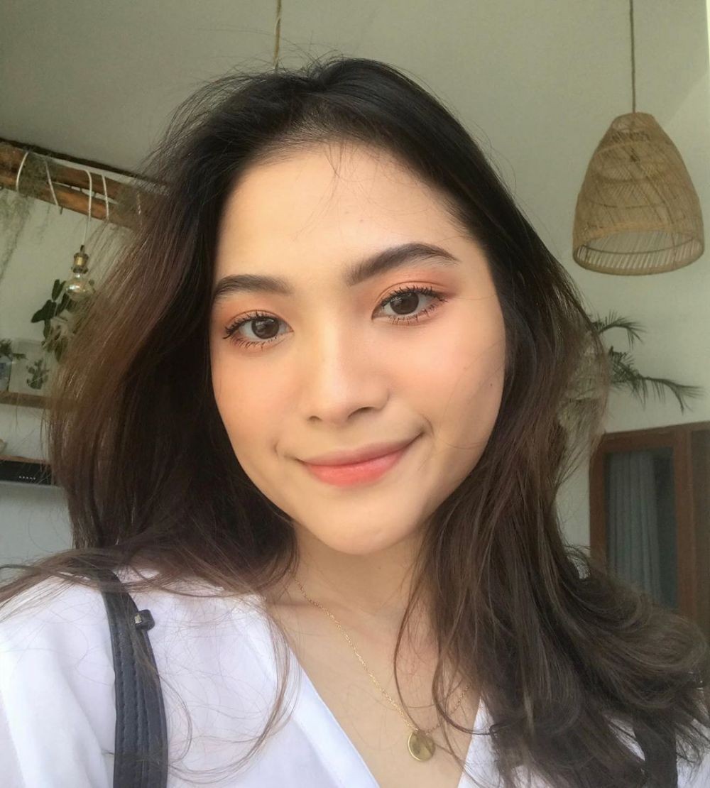 10 Potret Miripnya Beauty Vlogger Stephanie Rose dan Acha Septriasa!