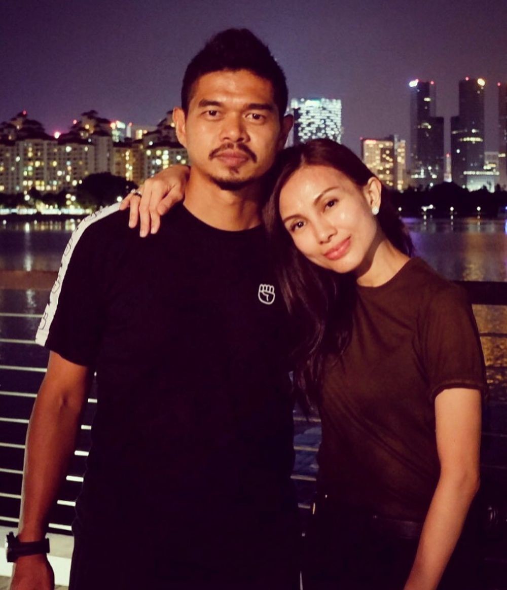 Bepe Bikin Baper! Ini Potret Mesra Eks Bomber Persija dan Sang Istri