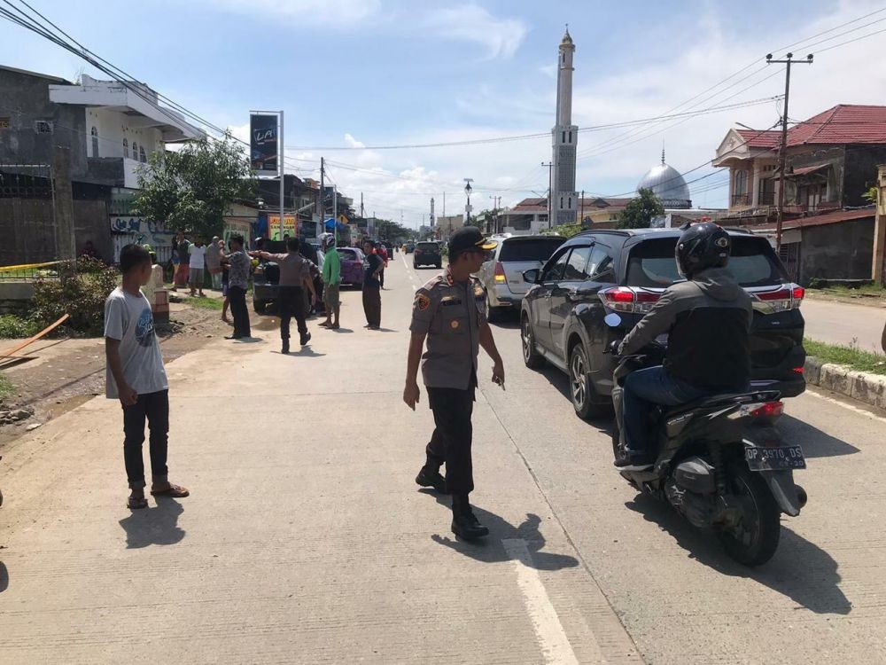 Polisi Pastikan Benda Tergeletak di Tengah Jalan di Barru Bukan Bom 