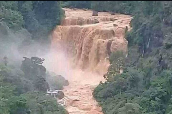 Dihantam Banjir Objek Wisata Curug Malela Ditutup Sementara