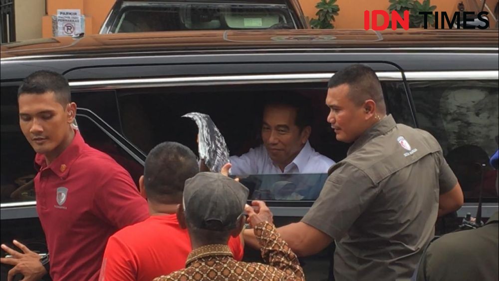 Jokowi Bersepeda di Kota Lama, Promosikan Wisata Semarang