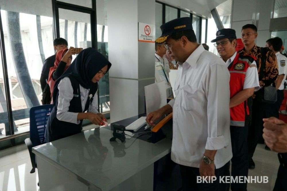 Kereta Api Bandara Adi Soemarmo Resmi Beroperasi Hari Ini