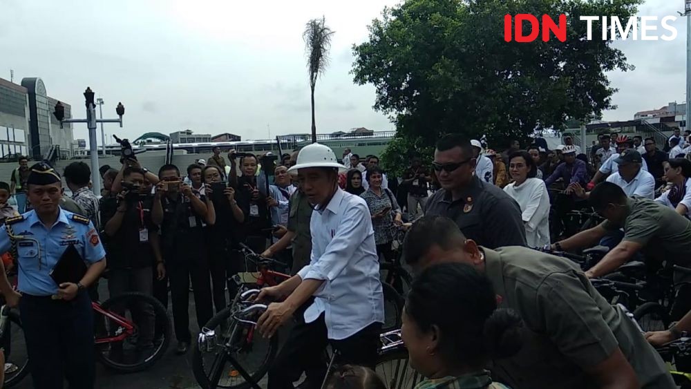 Kunjungi Pasar Johar, Jokowi: Harus Dijaga Jangan Becek, Jangan Bau