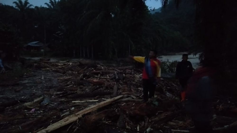 Banjir Bandang di Labura, Satu Keluarga Masih Belum Ditemukan