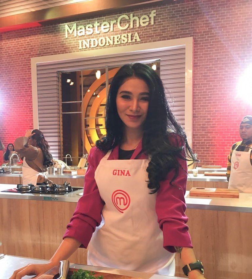 10 Potret Gina, Peserta MasterChef Indonesia 6 yang Curi perhatian