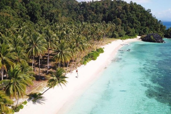 Tips Mengunjungi Pulau Labengki Dan Sombori Di Sulawesi