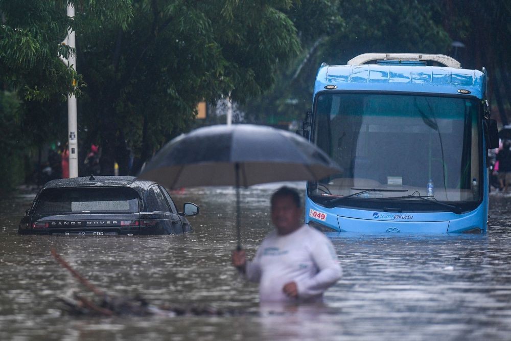 Waspada, Cuaca Ekstrem Landa Surabaya dan Sekitarnya Selama Sepekan