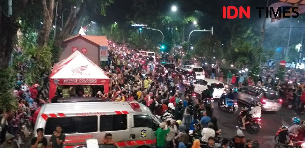 Suasana Tahun Baru 2020 di Taman Bungkul, Sempat Macet di Jalan Darmo