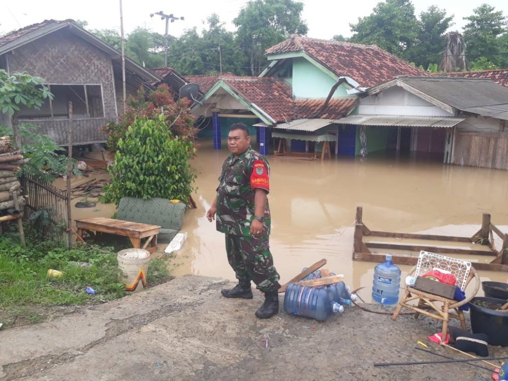 Hujan Deras Awal 2020, Ratusan Rumah di Karawang Terendam Banjir 
