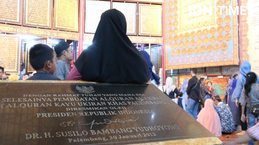Menengok Pesona Ukiran Emas di Bayt Al-Qur'an Al Akbar Palembang