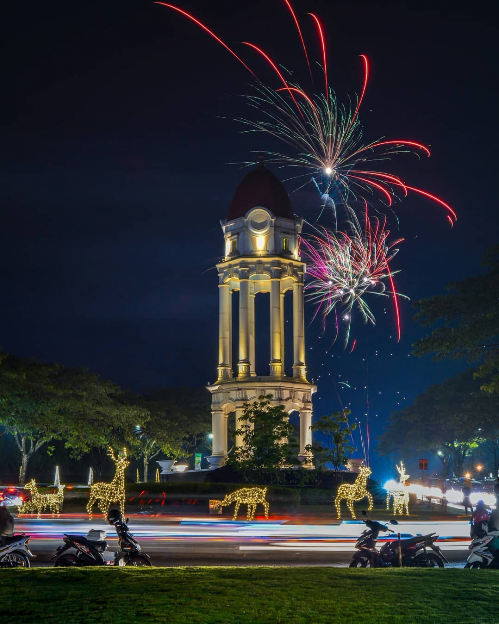 10 Foto Perayaan Malam Tahun Baru 2020 Paling Keren di Dunia