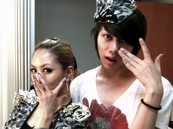 Punya Banyak Teman Cewek, 10 Artis Manis yang Akrab dengan Kim Heechul