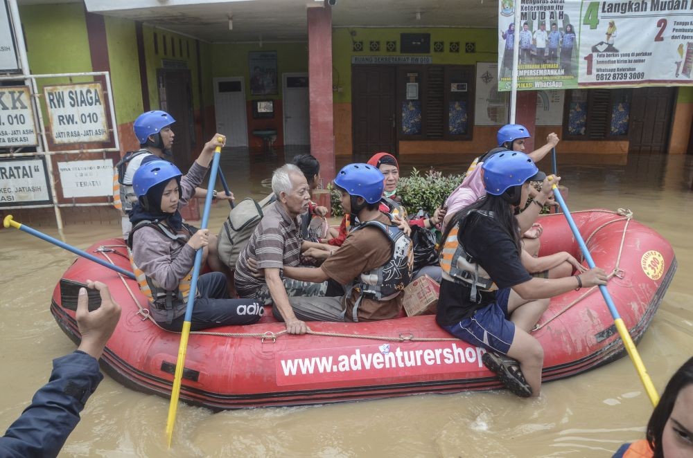 Ridwan Kamil Sebut Banjir Tak Bisa Diselesaikan, Hanya Dikurangi