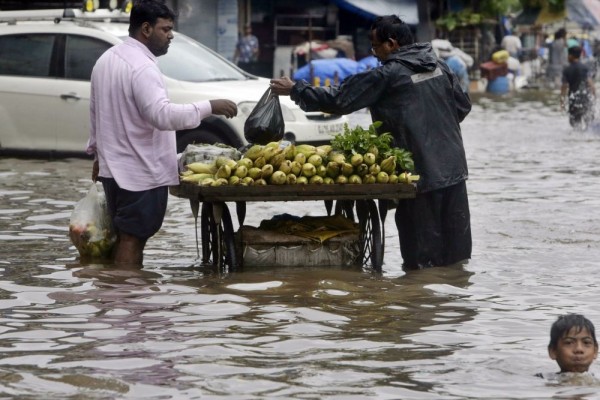 5 Tips Mengamankan Makanan saat Banjir, biar Gak Terkena Penyakit