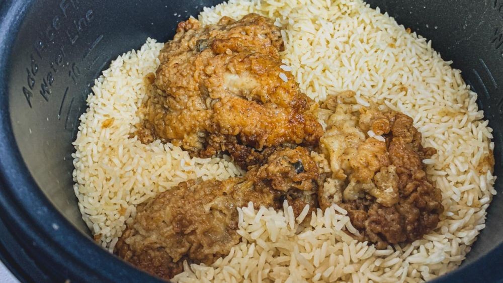  Resep  Nasi Rice  Cooker  Ayam  KFC yang Enak dan Gurih Bikin 