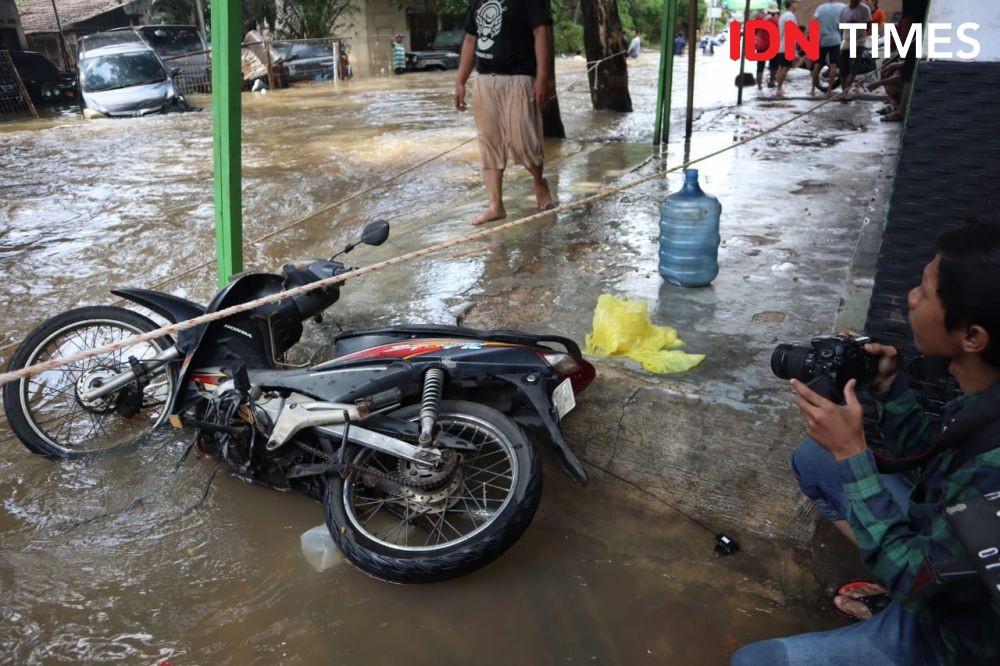 Hujan Intensitas Tinggi, Banjir Landa Periuk Kota Tangerang