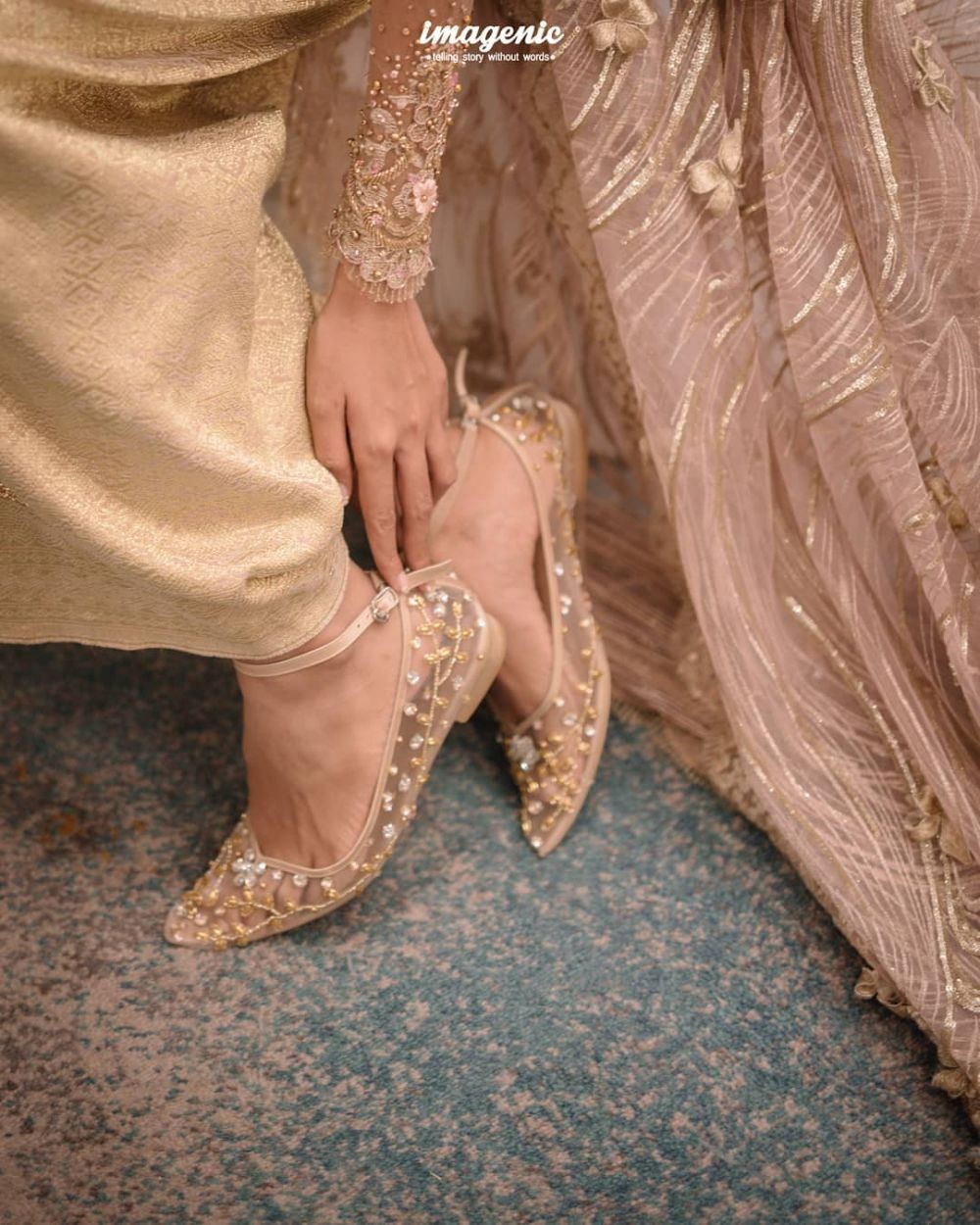 Bak Cinderella, 10 Sepatu Pernikahan Artis yang Paling Memukau